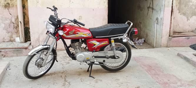 Honda cg 125 Lahore number hai