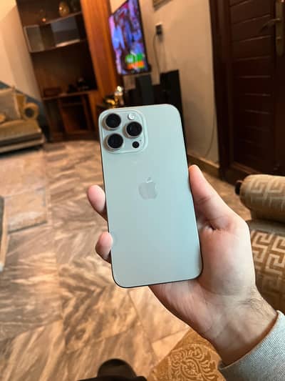 Iphone 15 pro max (Natural titanium)