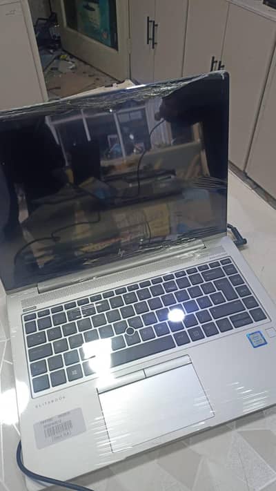 Hp brand laptop   8gb ram  256ssd Screen 14 inches