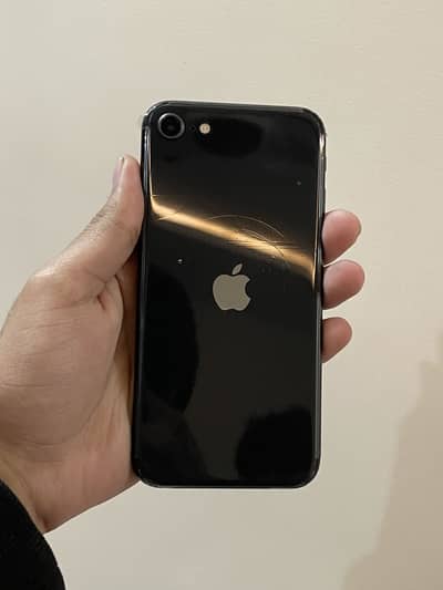 IPHONE SE 2020 MINT CINDITION FACTORY UNLOCKED EXCHANGE POSSIBLE