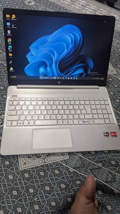 HP laptop with AMD