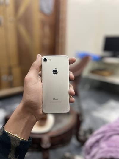 Iphone 7 PTA Approved 9/10