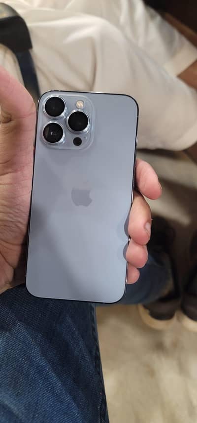 13 PRO 128GB JV 97 BH HEALTH