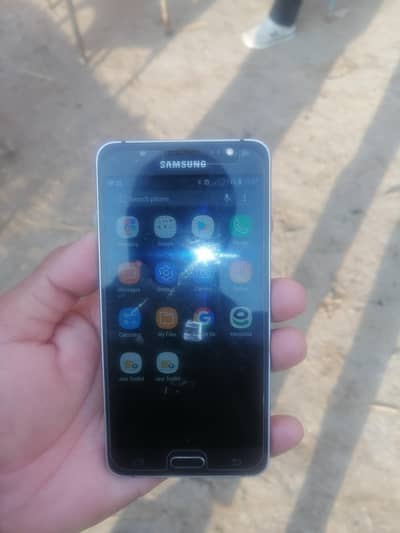 Samsung j5 10 2gb 16gb
