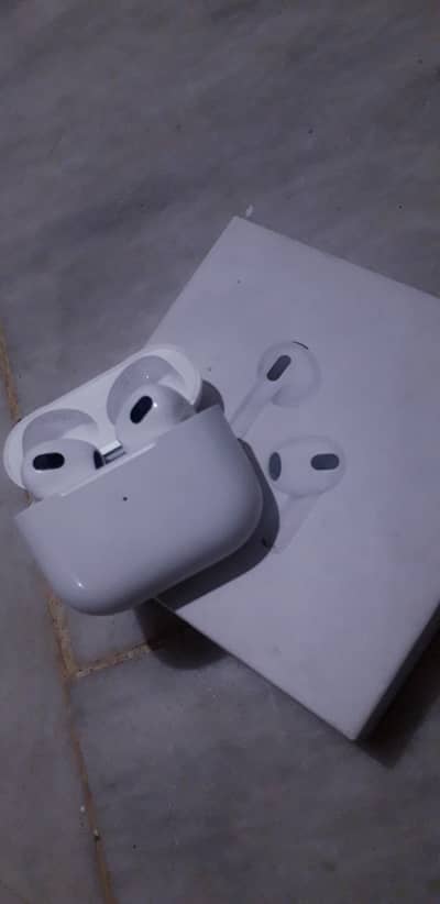Airpods 10/9 condition