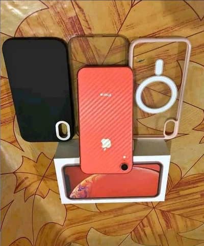 iPhone XR 64 gb my Whatsapp number  03326810152