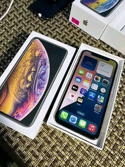 iPhone XS Max 256 GB my Whatsapp number  03326810152
