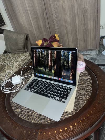 Apple macbook air m1 chip 2020 model