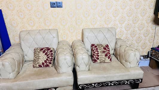 7 seater sofa With table