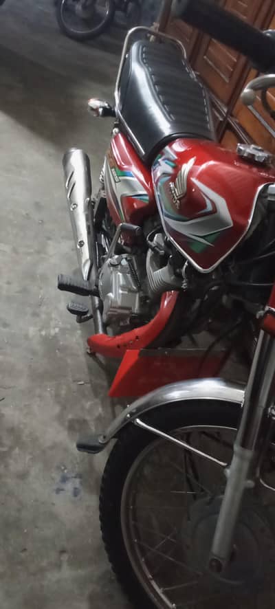 TOTAL GENIUNE HONDA CG 125 MODEL 2O23