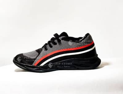 SOFT AND COMFORTABLE JOGGERS