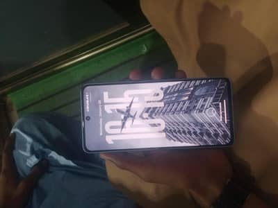 Redmi note 13 8/256 with box