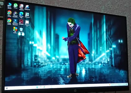 22 inch borderless gaming LCD