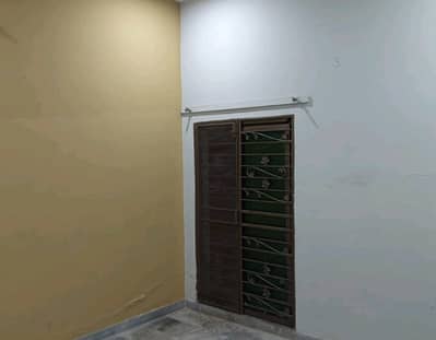 8 MARLA LOWER PORTION AVAILABLE FOR RENT