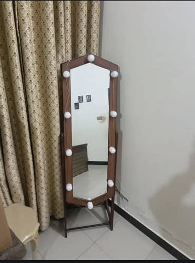 SELFIE MIRROR