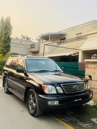 Toyota Land Cruiser 2005 Out Class Condition