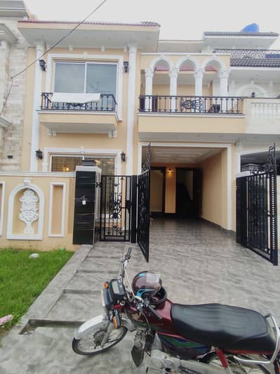 Best Modern House Of Khayaban E Ameen For Sale