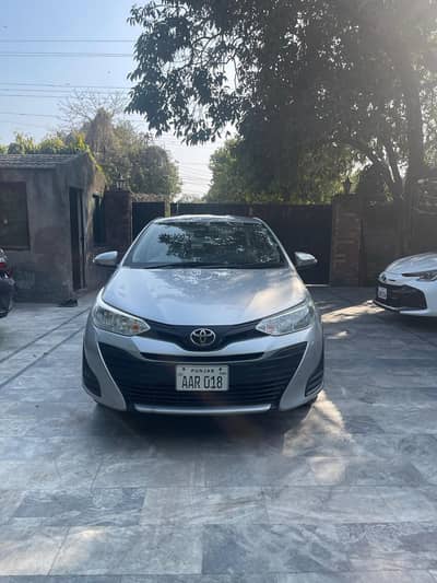Toyota Yaris Sedan GLI MT 1.3. Whatsapp 03184075796