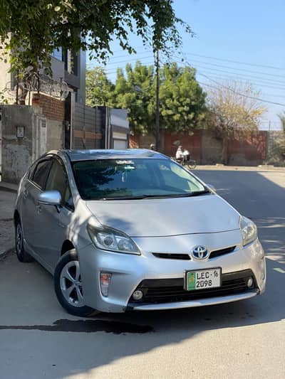 TOYOTA PRIUS S PACKAGE