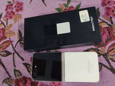 Samsung Z flip5  8/512 Official PTA