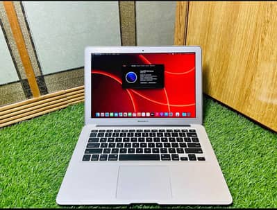 Macbook Air 2017 used like new