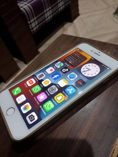 apple 6s plus non 32gb. Rs. 6000