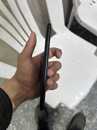 One plus 9r 12 gb 256 gb with charger