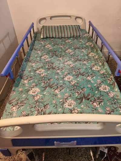 single medicated bed