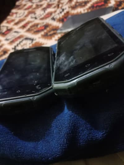 2 energizer 400 rugged phone