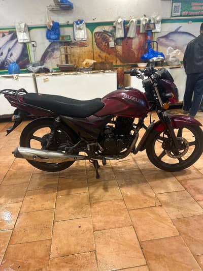 bike bikul thk hai new condition hai bht km use hyi hyi hai