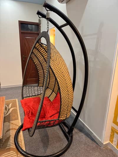 Swing chair in good condition