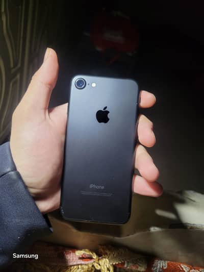 Iphone 7 32GB pta approved