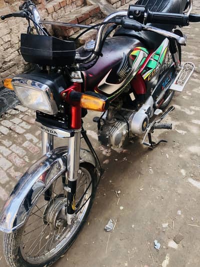 Cd 70 Red one hand use 2022