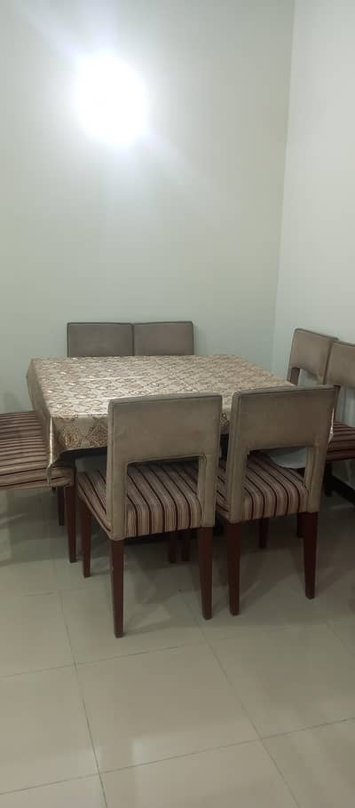 Dinning Table 8 Seater in good Condition For Sale