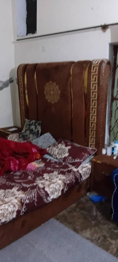 king bed new condition with out metre