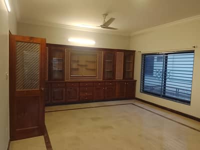 1 Kanal Upper Portion For rent In The Perfect Location Of I-8/2