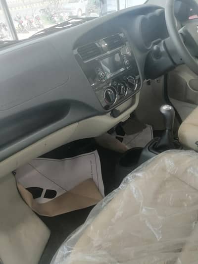 karwan plus UG Alloye rim