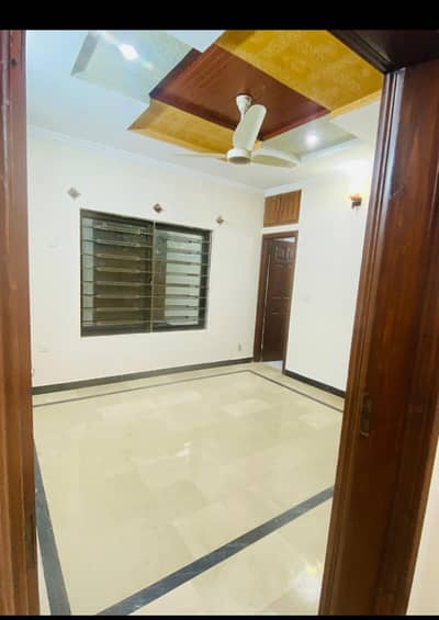 4.4 Marla Upper portion Available for rent with basic necessities