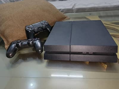 ps4 fat with 2 wireless controllers