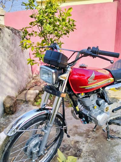 Honda 125 model 2020 lush condition