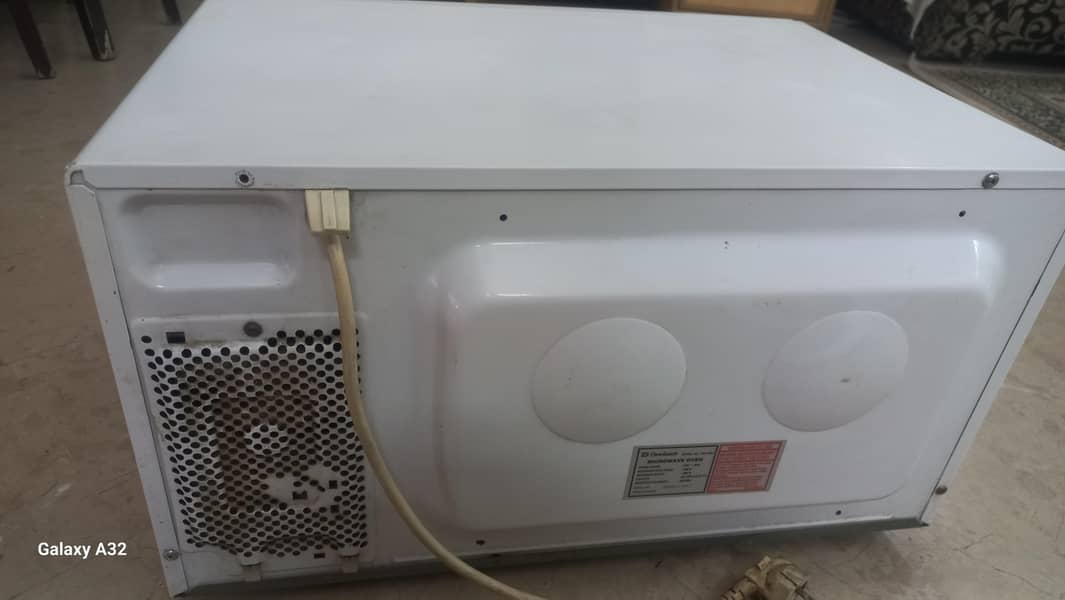 Dawlance Microwave , Nice Condition 6