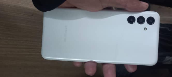 SAMSUNG A04S WHITE COLOR