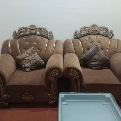 sofa set 5 seats only 6 month use