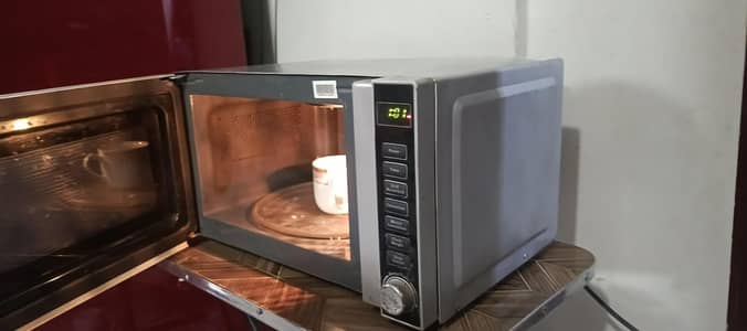 Dawlance Microwave Oven | 3 in 1 Convection + Grill + Microwave