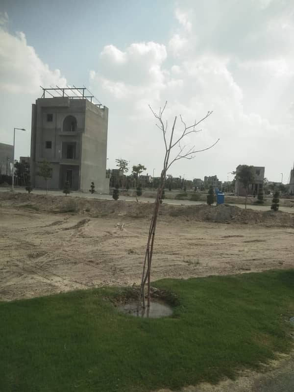 Plot Near To Plot # 305 B 0