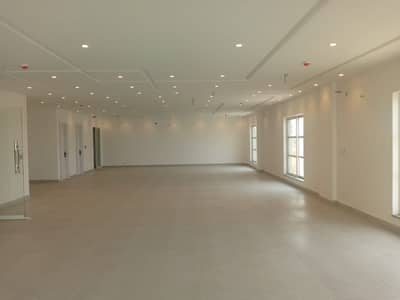 08 MARLA-BUILDING AT - COMMERCIAL BROADWAY DHA PHASE 08