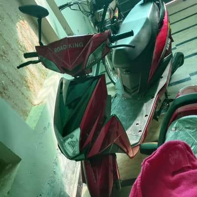 Road king electric scootey