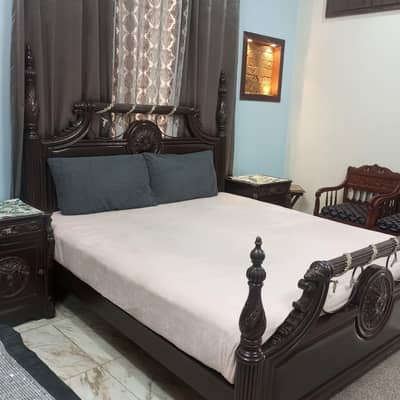 beautiful pure wood king size bed
