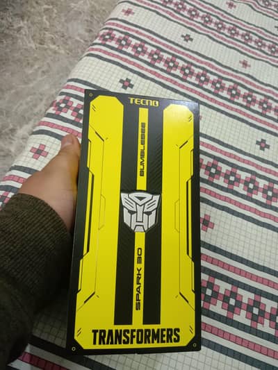 Tecno Spark 30 Bumblebee Edition  8/128