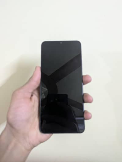 Real me Not 60 4 Ram 64Rom Complete Box without charger 8 month used